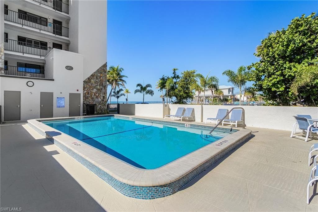 4400 Estero BLVD 401-23