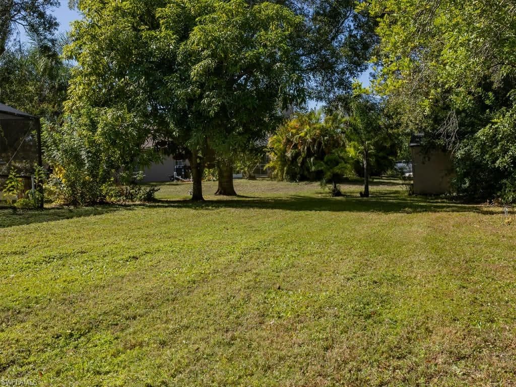 7841 Deni DR, NORTH FORT MYERS FL 33917-6