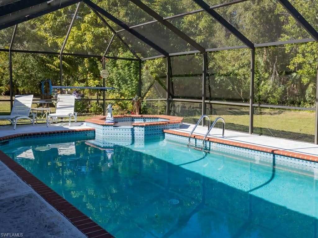 7841 Deni DR, NORTH FORT MYERS FL 33917-2