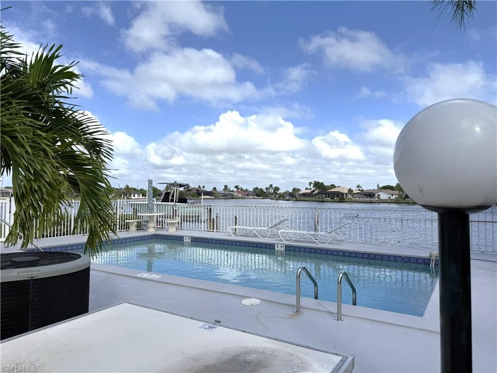 131 SW 47th TER 202-27