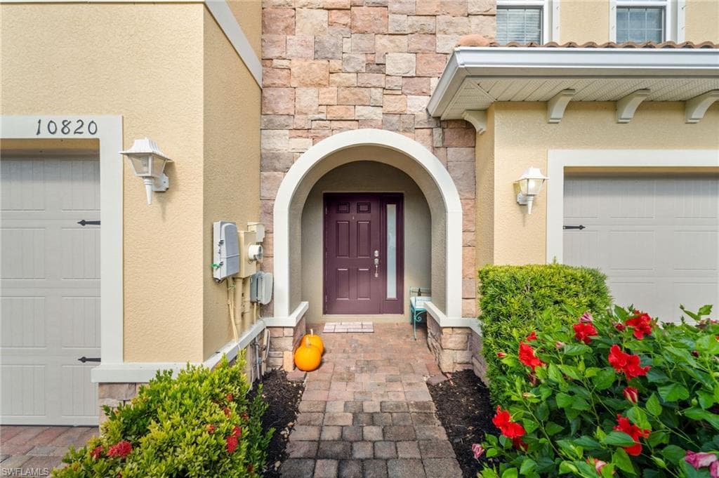 10820 Alvara WAY, BONITA SPRINGS FL 34135-6