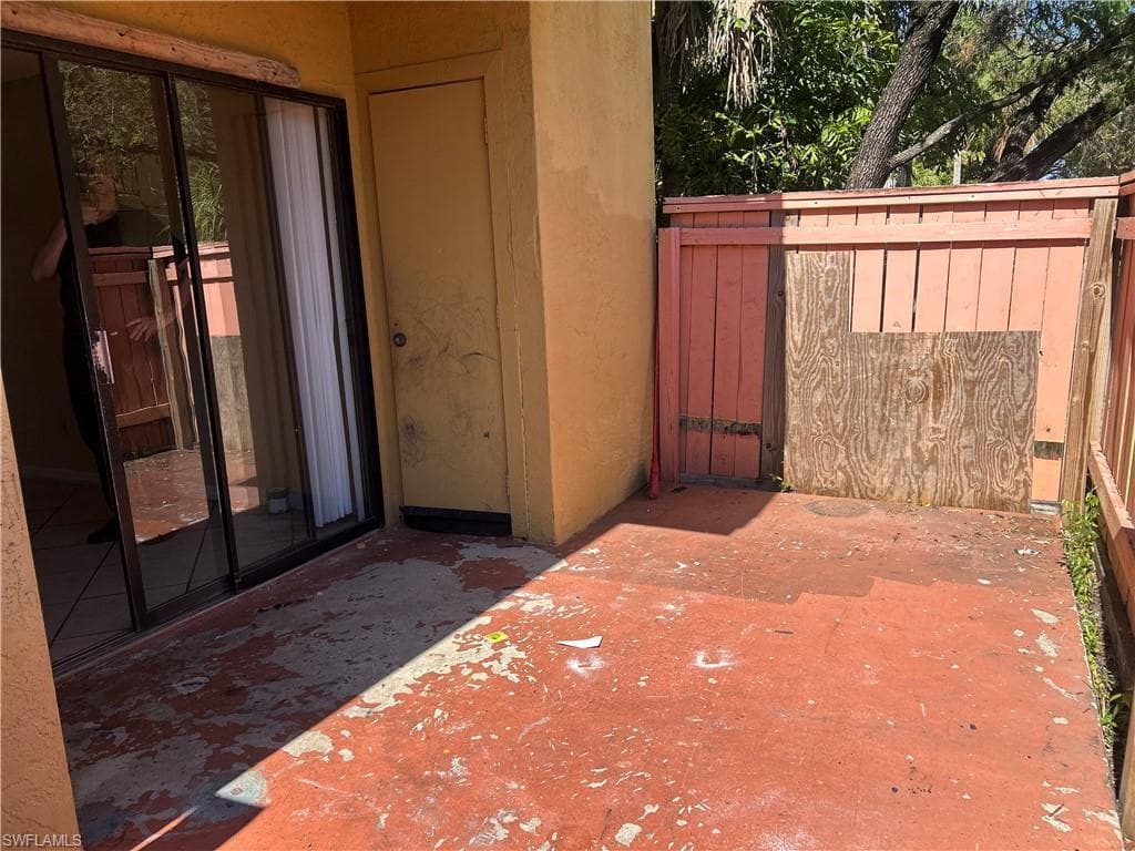 2865 Winkler AVE # 407, FORT MYERS FL 33916-14