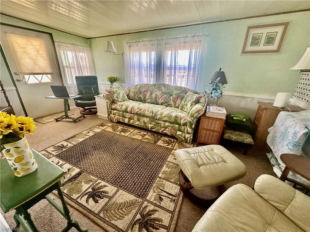 167 Chisholm TRL, NORTH FORT MYERS FL 33917-3