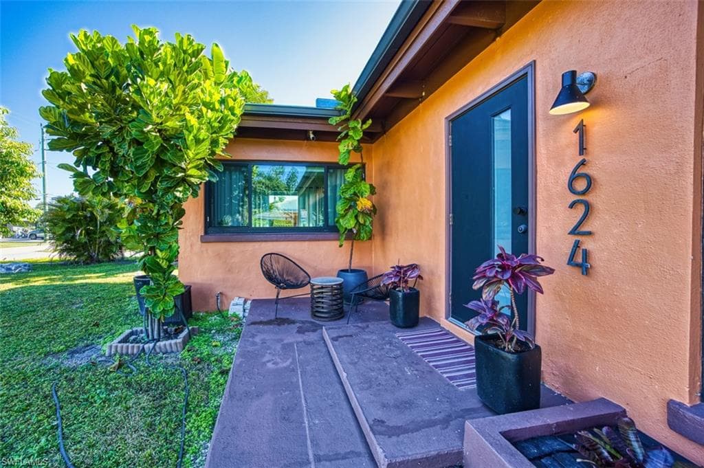 1624 Hanson ST, FORT MYERS FL 33901-1