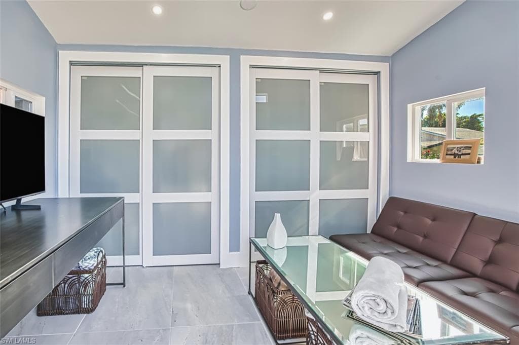 1624 Hanson ST, FORT MYERS FL 33901-26