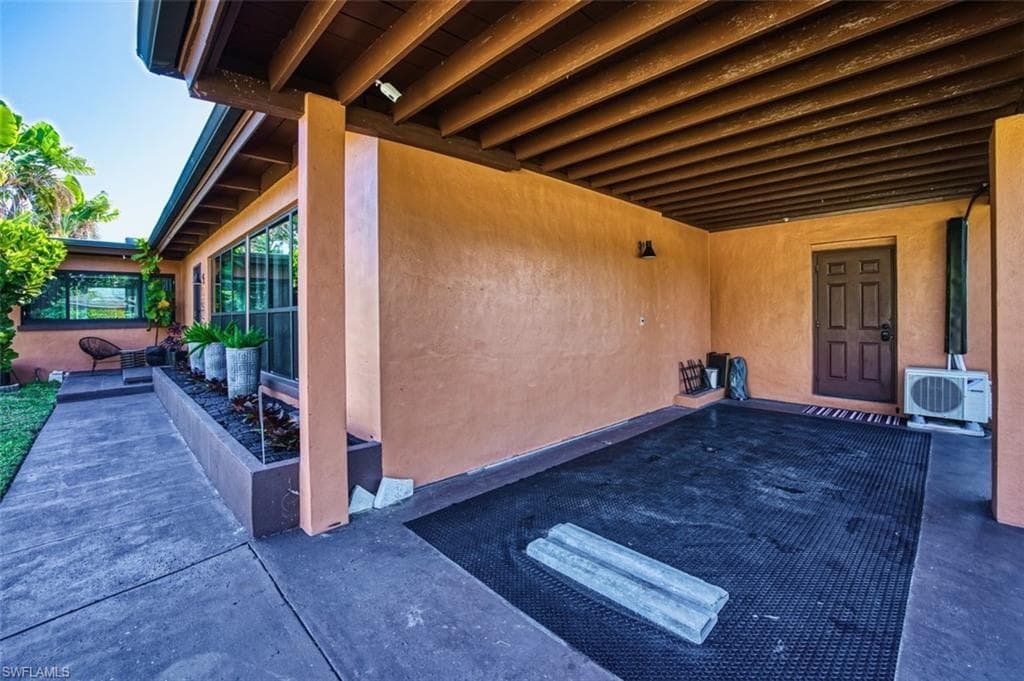 1624 Hanson ST, FORT MYERS FL 33901-29