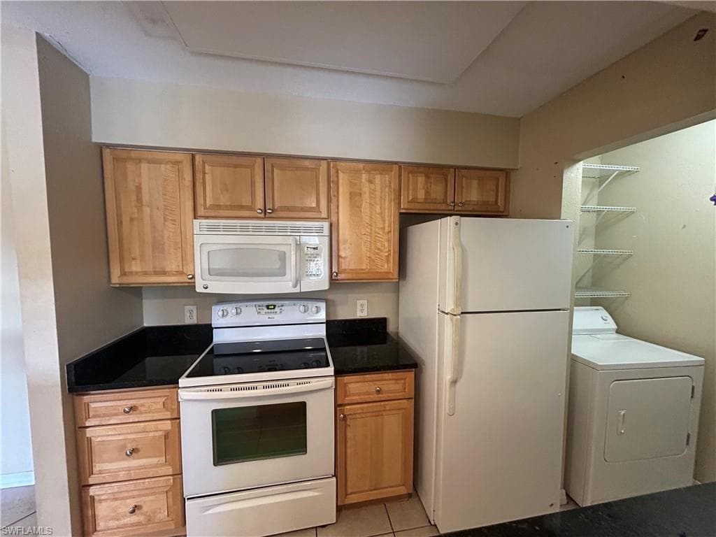 2835 Winkler AVE # 214, FORT MYERS FL 33916-5