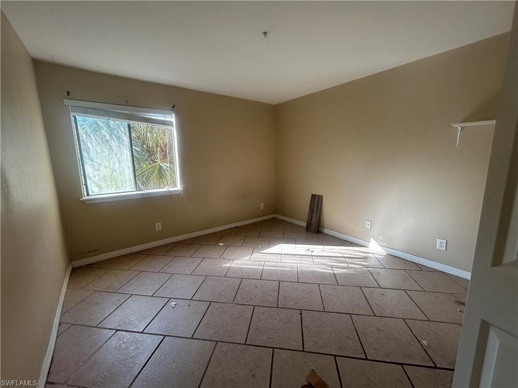 2835 Winkler AVE # 214, FORT MYERS FL 33916-12