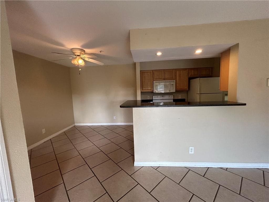 2835 Winkler AVE # 214, FORT MYERS FL 33916-2