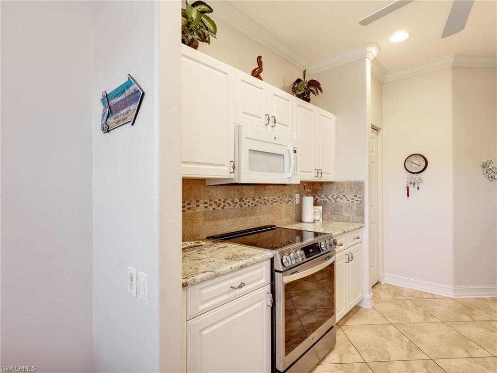 800 Carrick Bend CIR # 102, NAPLES FL 34110-12