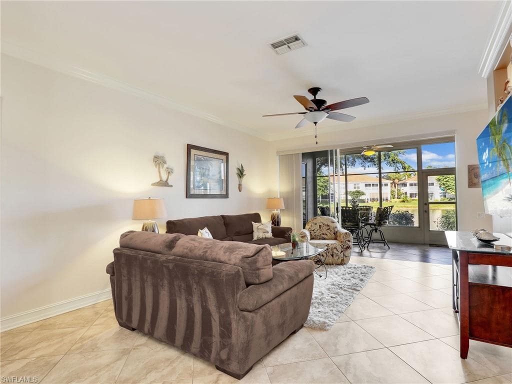 800 Carrick Bend CIR # 102, NAPLES FL 34110-6
