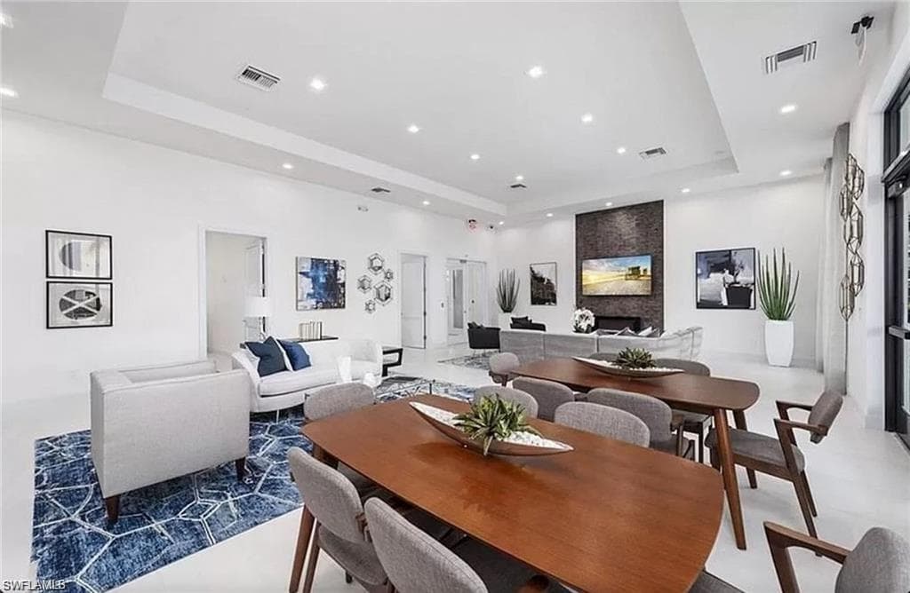 7324 Rockefeller DR, NAPLES FL 34119-23