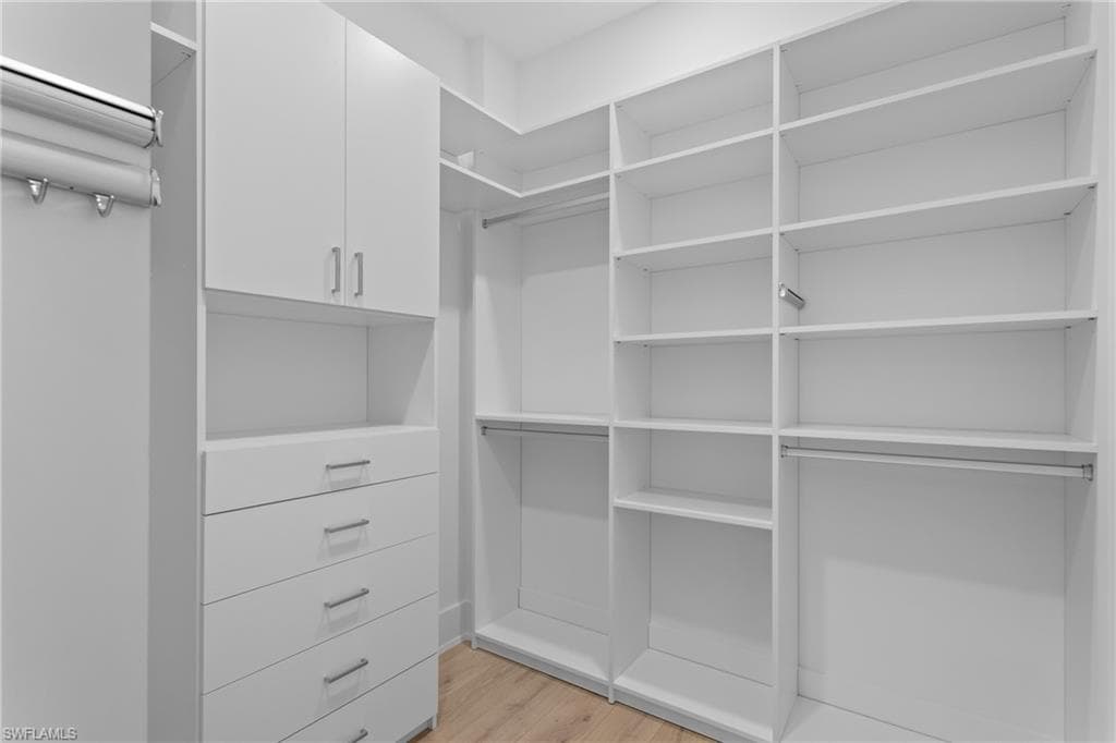 82 9th ST S # 301, NAPLES FL 34102-11