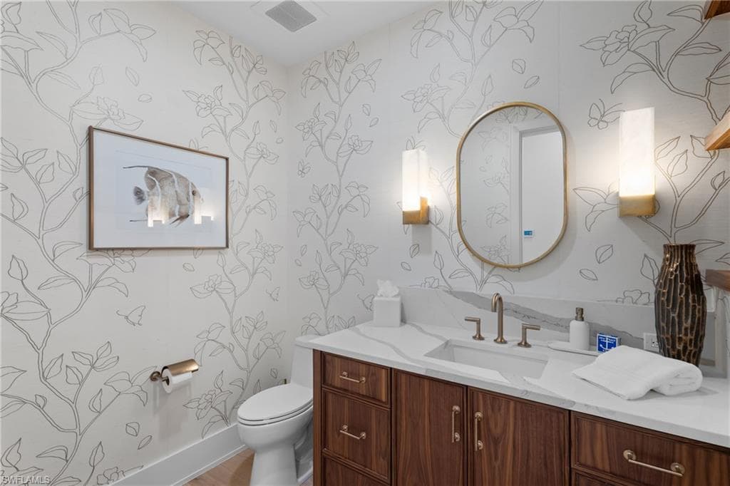 82 9th ST S # 301, NAPLES FL 34102-24