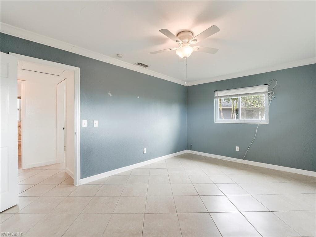 5207 Willow CT, CAPE CORAL FL 33904-41