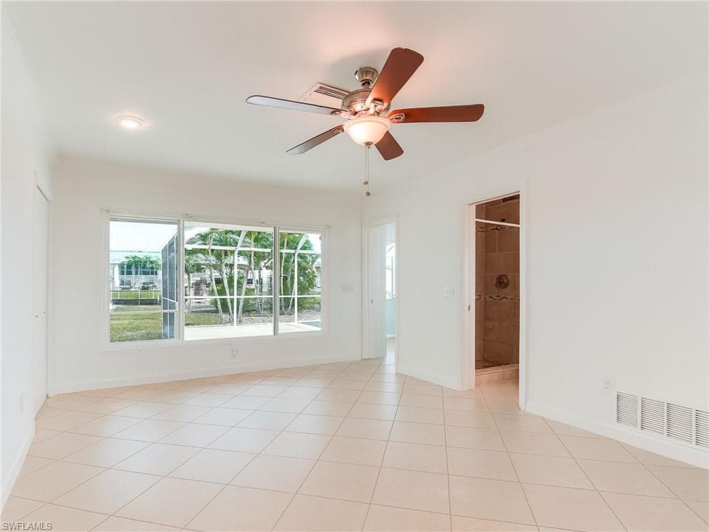 5207 Willow CT, CAPE CORAL FL 33904-29
