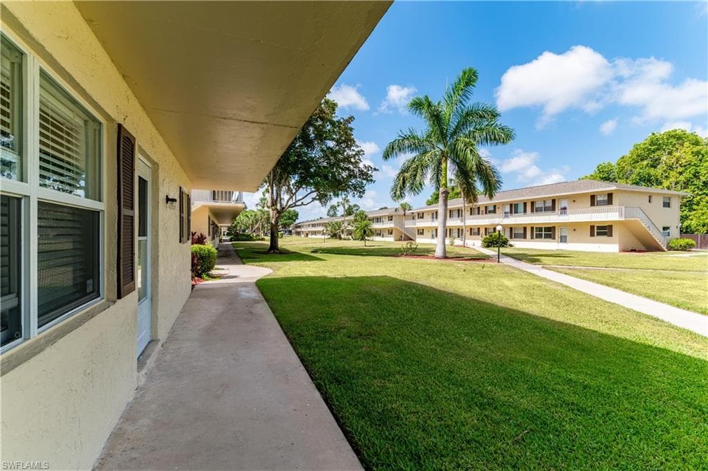 3325 Airport RD N # T1, NAPLES FL 34105-1