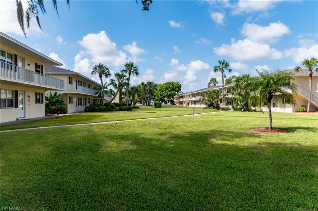 3325 Airport RD N # T1, NAPLES FL 34105-15