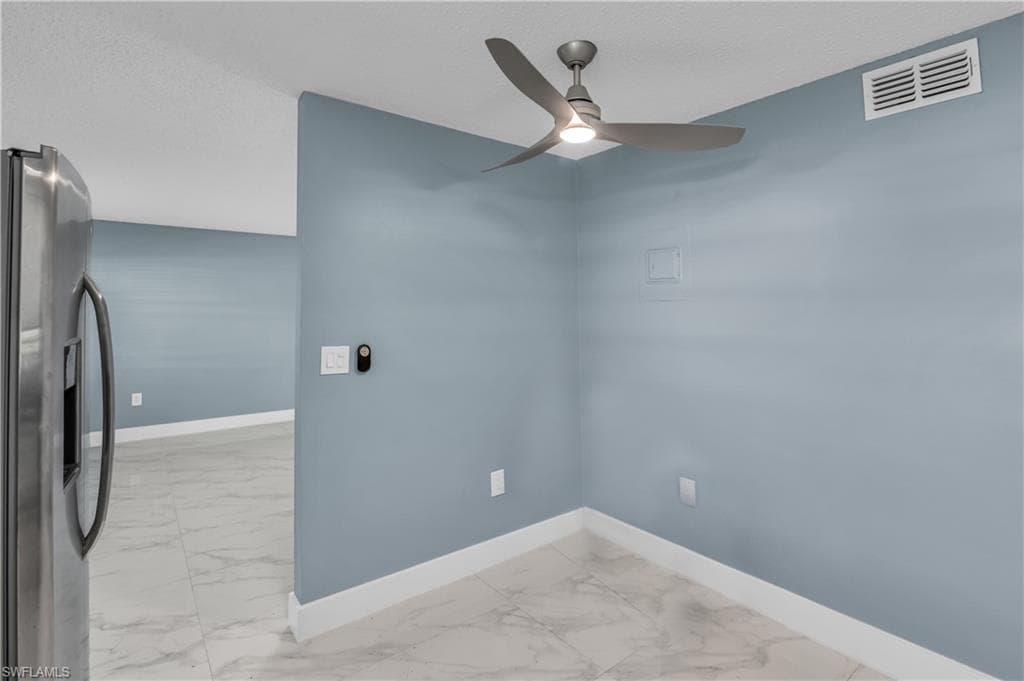 3325 Airport RD N # T1, NAPLES FL 34105-9