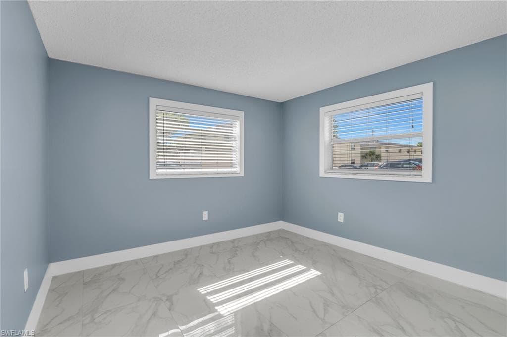 3325 Airport RD N # T1, NAPLES FL 34105-13