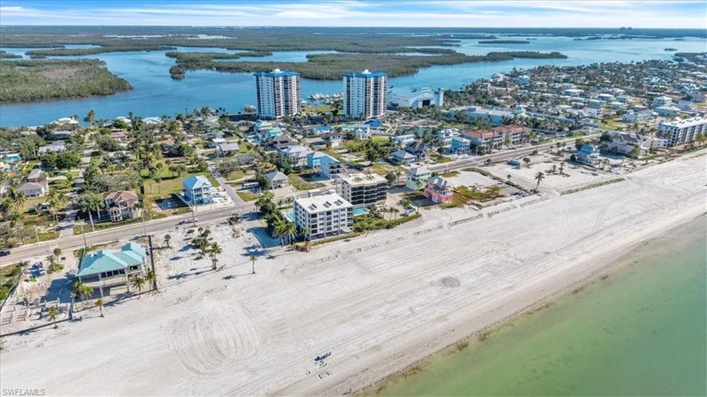 4450 Estero BLVD 201-5