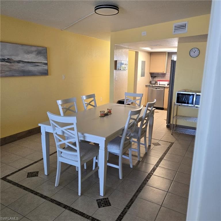 4450 Estero BLVD 201-33