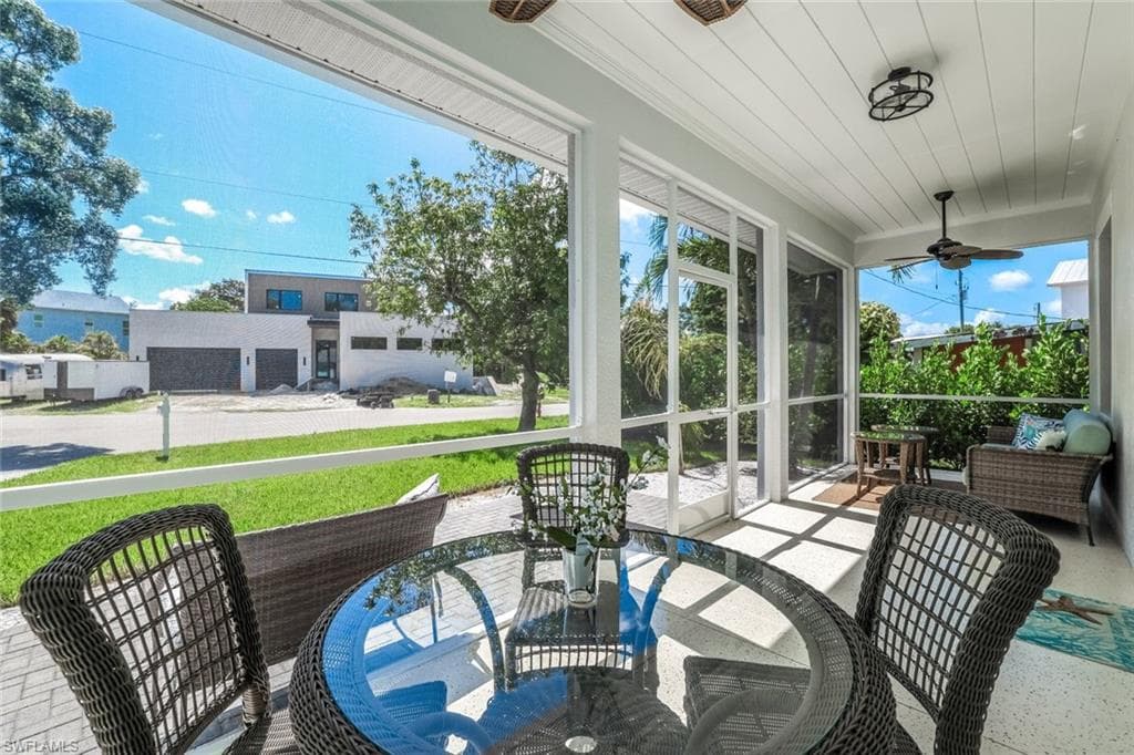 3980 Full Moon CT, NAPLES FL 34112-32