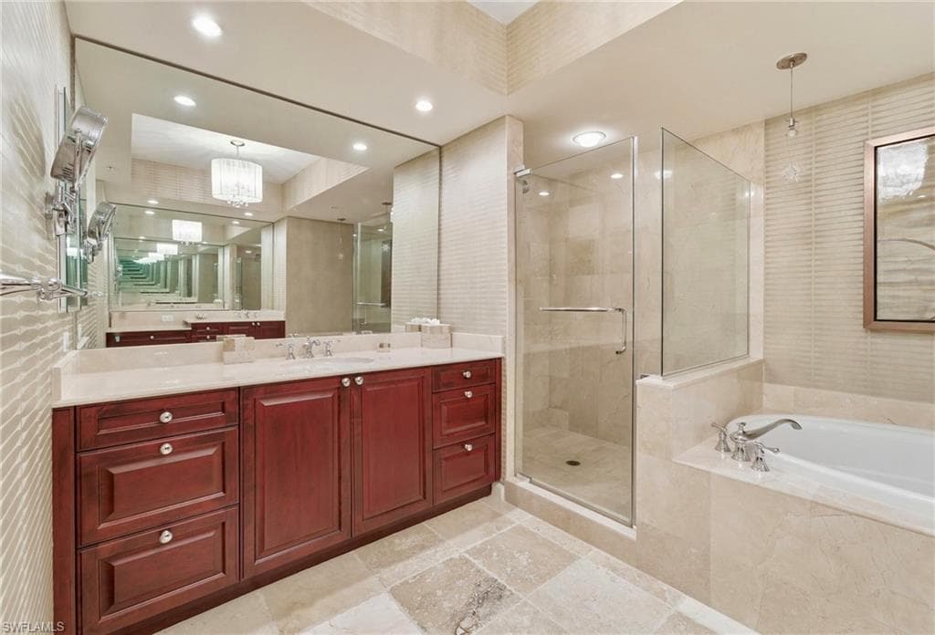 1050 Borghese LN # 1004, NAPLES FL 34114-18