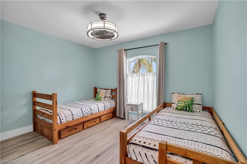 2724 Cape Coral PKWY W, CAPE CORAL FL 33914-12