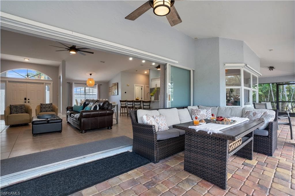 2724 Cape Coral PKWY W, CAPE CORAL FL 33914-2