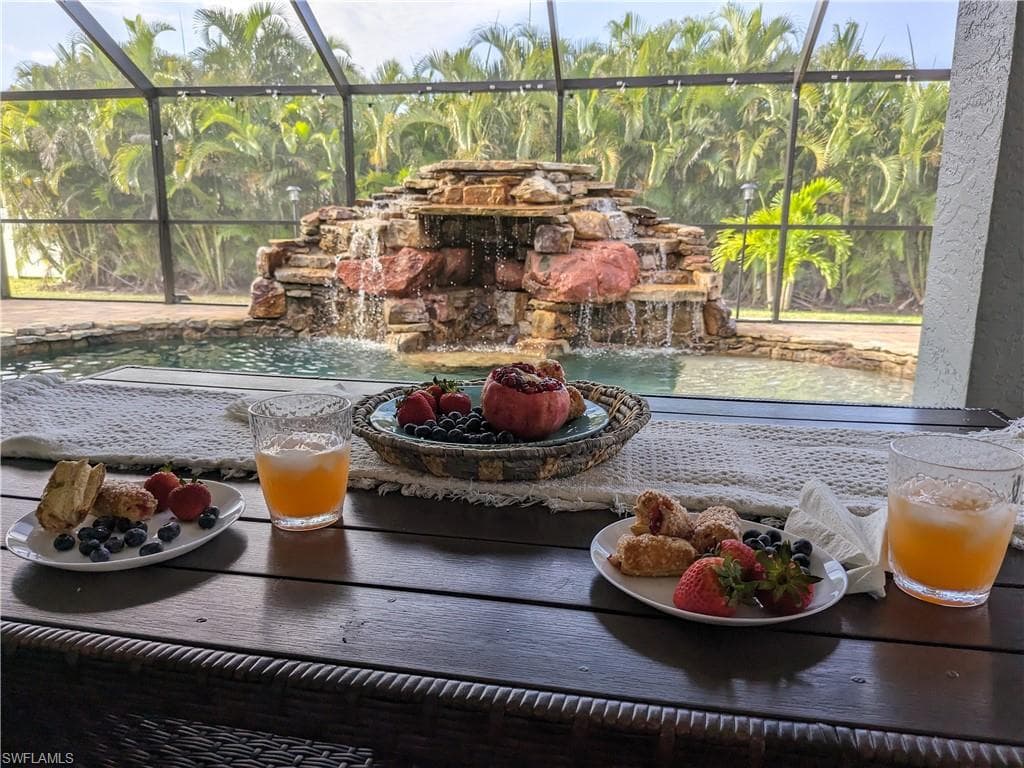 2724 Cape Coral PKWY W, CAPE CORAL FL 33914-33