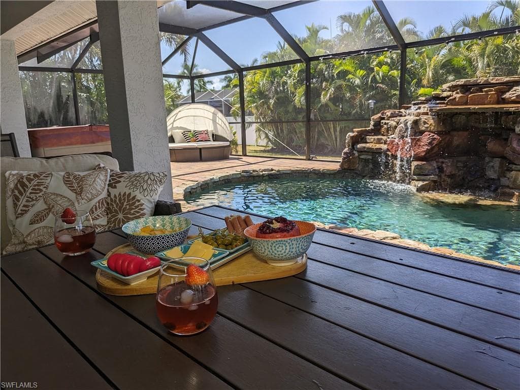 2724 Cape Coral PKWY W, CAPE CORAL FL 33914-36