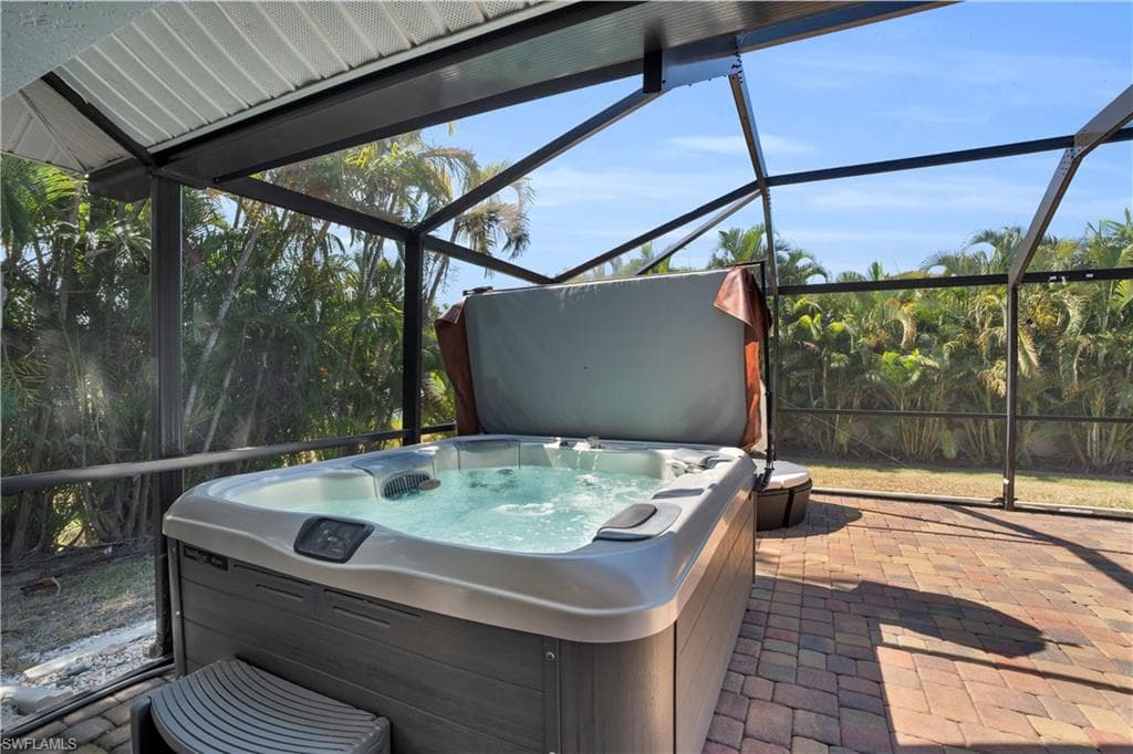 2724 Cape Coral PKWY W, CAPE CORAL FL 33914-20