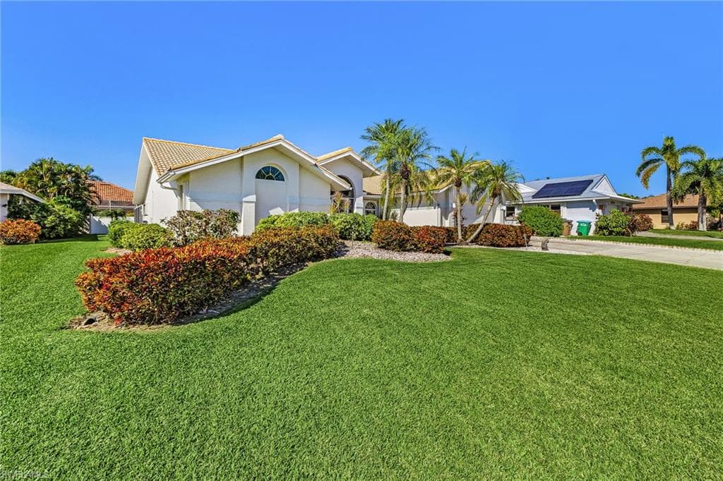 2822 SE 22nd PL, CAPE CORAL FL 33904-1