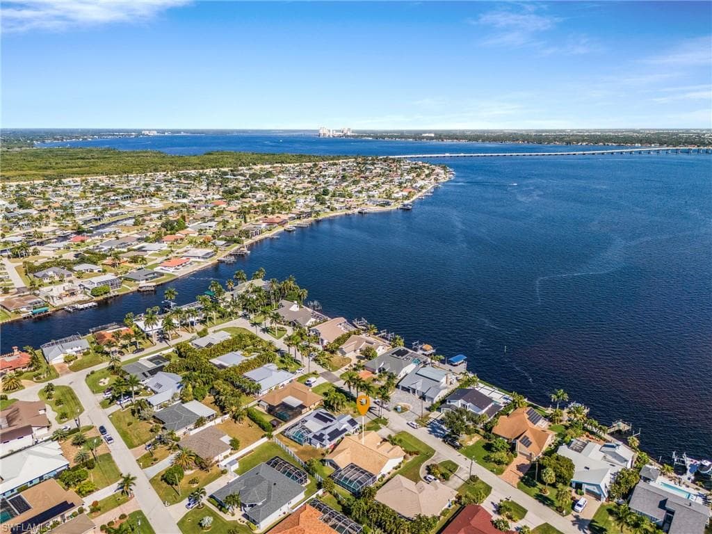 2822 SE 22nd PL, CAPE CORAL FL 33904-34