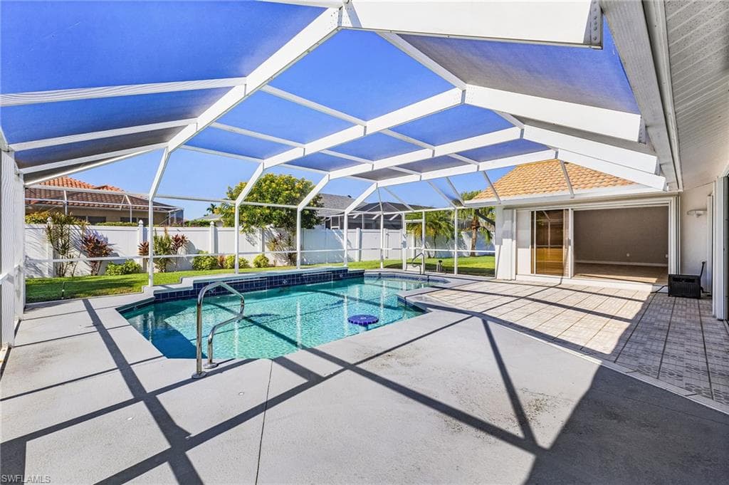 2822 SE 22nd PL, CAPE CORAL FL 33904-27