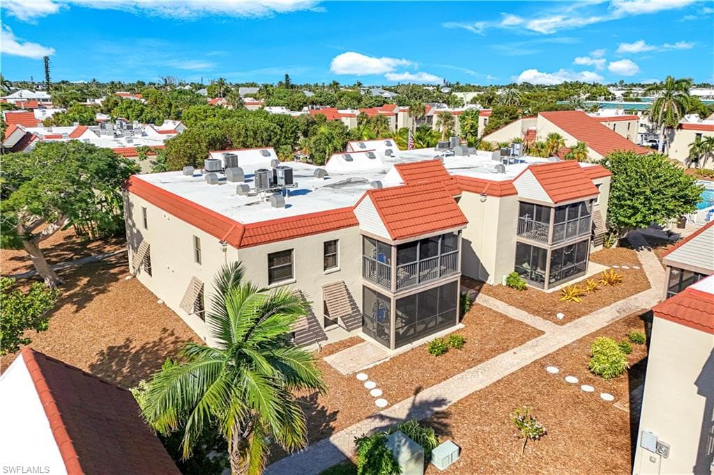 845 E Gulf DR # 422, SANIBEL FL 33957-3