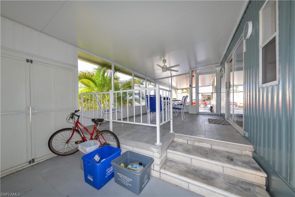 535 Sunshine AVE, NORTH FORT MYERS FL 33903-22