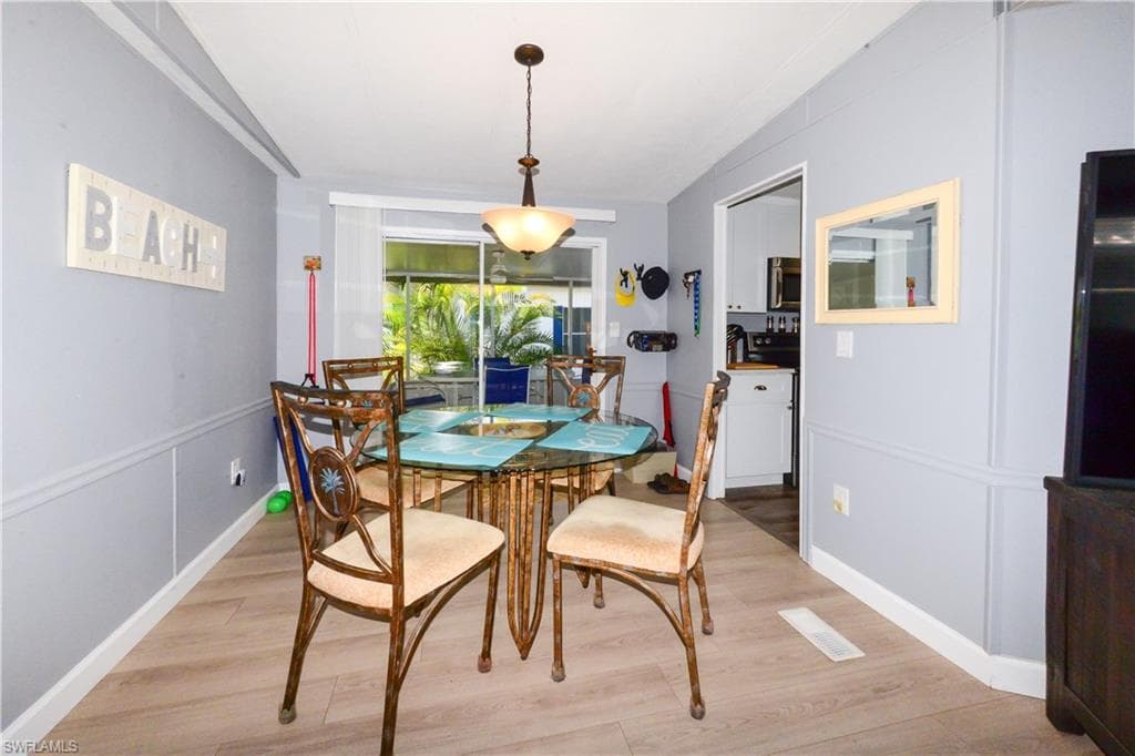 535 Sunshine AVE, NORTH FORT MYERS FL 33903-19