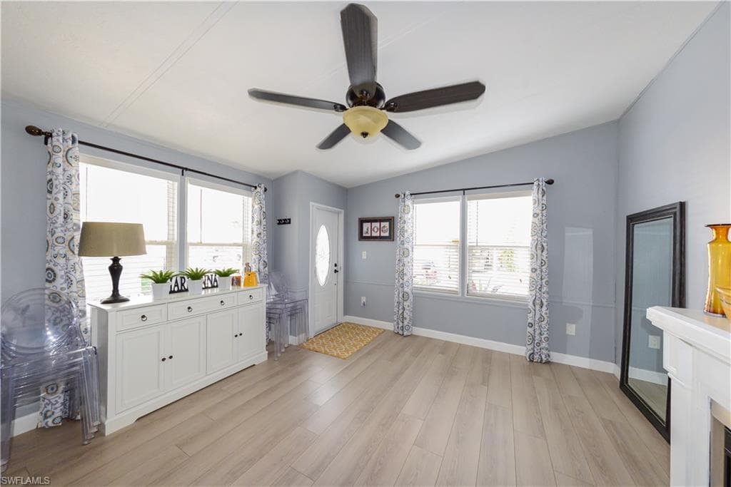 535 Sunshine AVE, NORTH FORT MYERS FL 33903-9