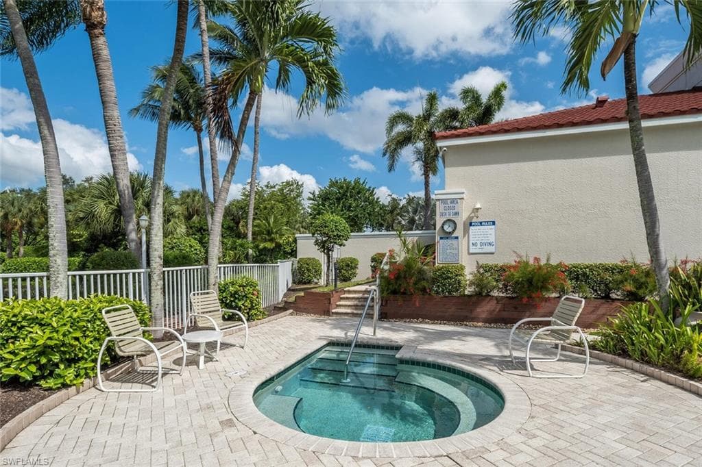 1590 Clermont DR # K303, NAPLES FL 34109-35