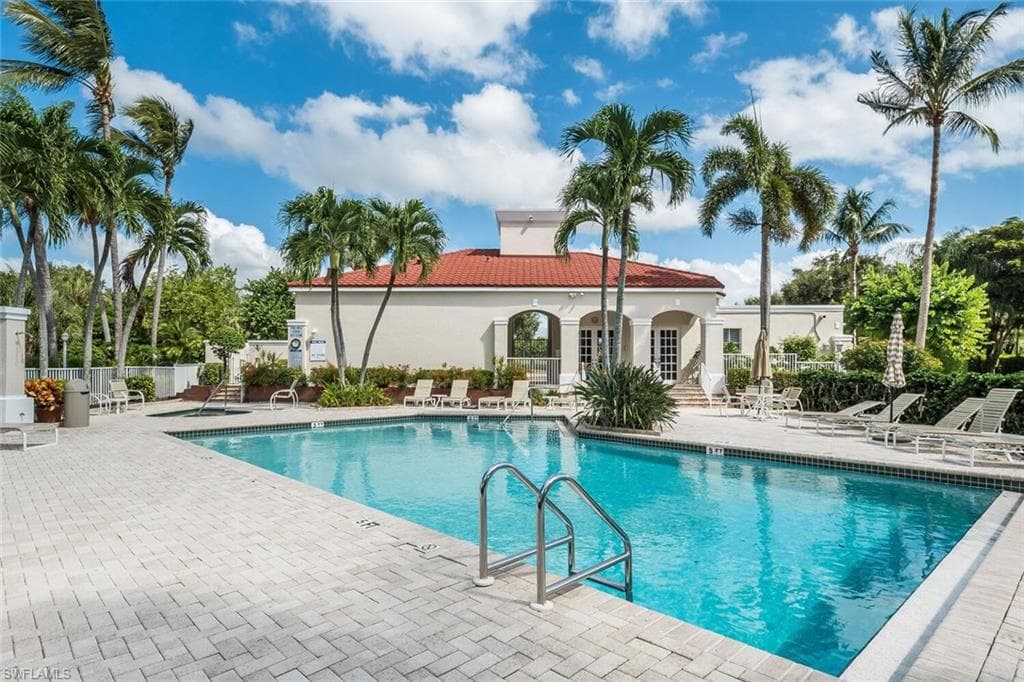 1590 Clermont DR # K303, NAPLES FL 34109-34