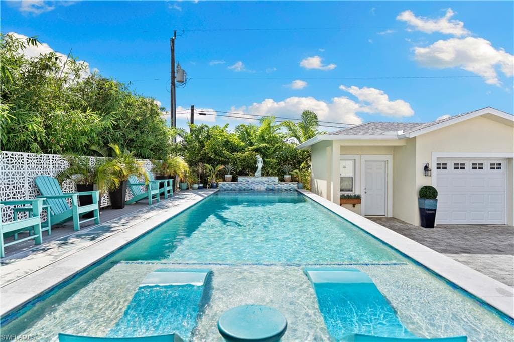 3060 Woodside AVE-11
