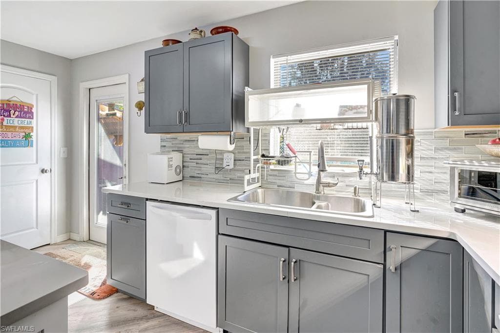 5887 Kingfish RD, BOKEELIA FL 33922-6