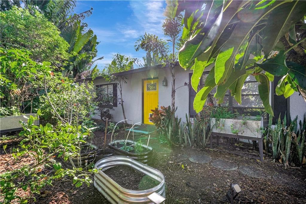 5887 Kingfish RD, BOKEELIA FL 33922-28