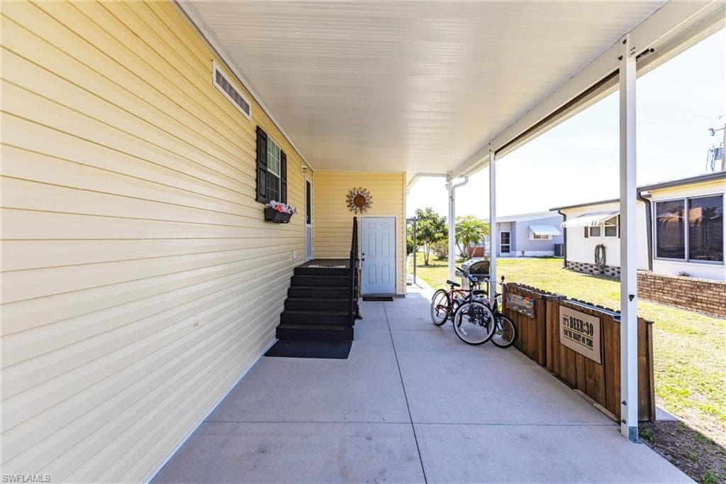 3152 Indian Village LN, NORTH FORT MYERS FL 33917-2