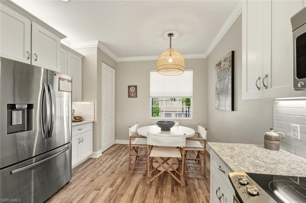 6509 Monterey PT # 203, NAPLES FL 34105-11