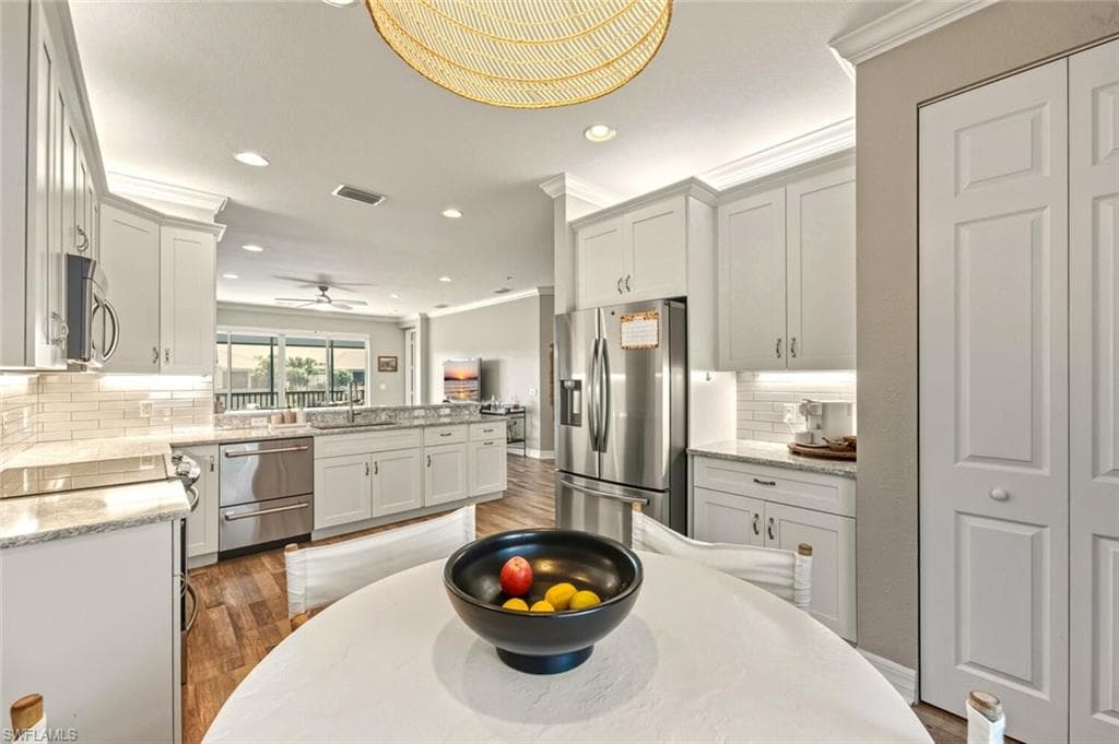 6509 Monterey PT # 203, NAPLES FL 34105-13