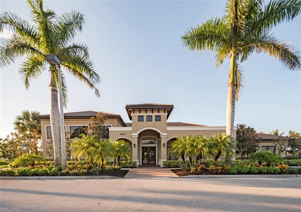 6509 Monterey PT # 203, NAPLES FL 34105-30