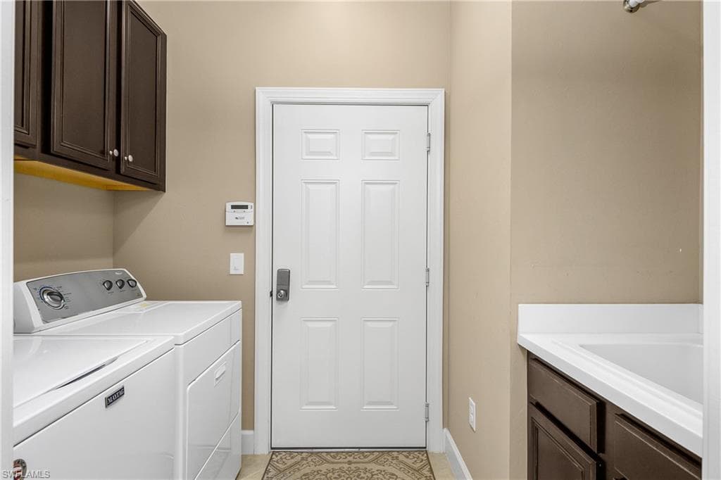 9064 Siesta Bay DR # 102, NAPLES FL 34120-23